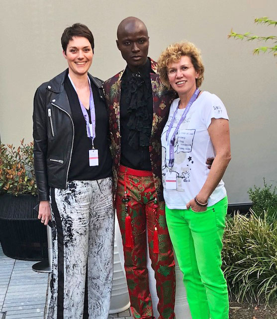 Frau Dr. Hoormann links, Model Papisloveday mitte, Frau Dr.Kotzur rechts